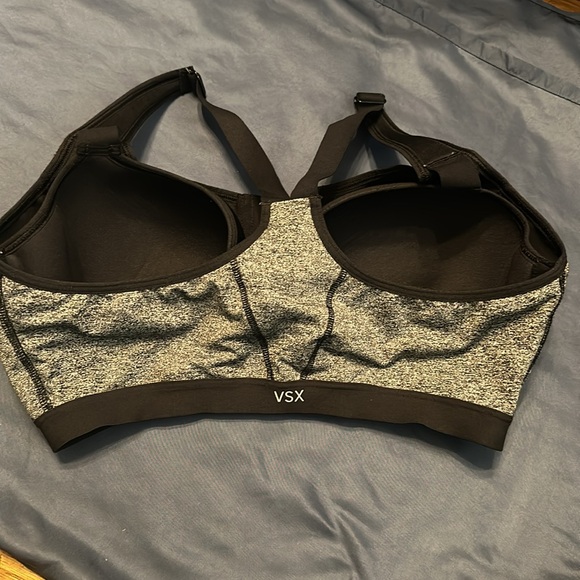 Victoria’s Secret bra 36DD - Picture 5 of 8